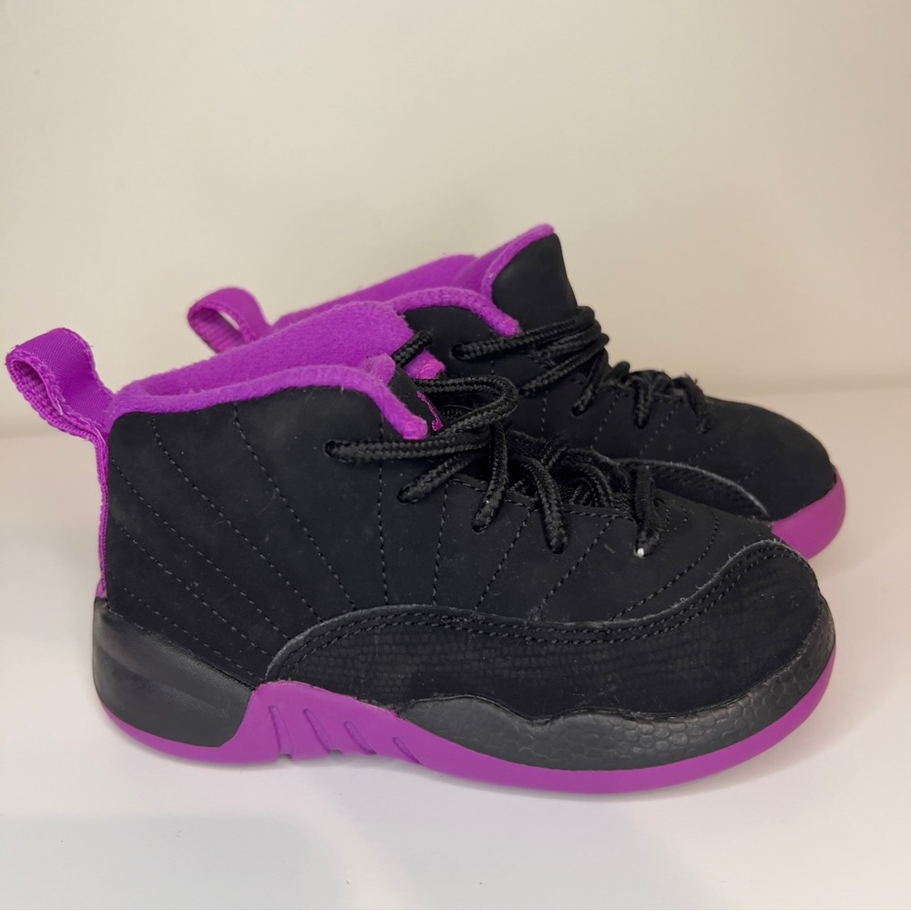 Air Jordan 12 Retro Hyper Violet Size 7c